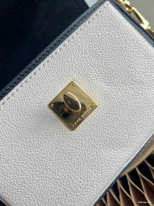 VUITTON LOUIS LOCKME TENDER 0417